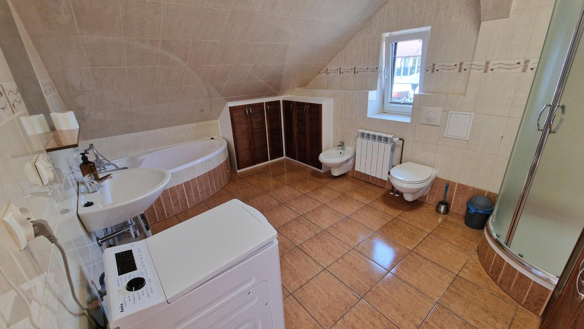 R&b Apartament *
